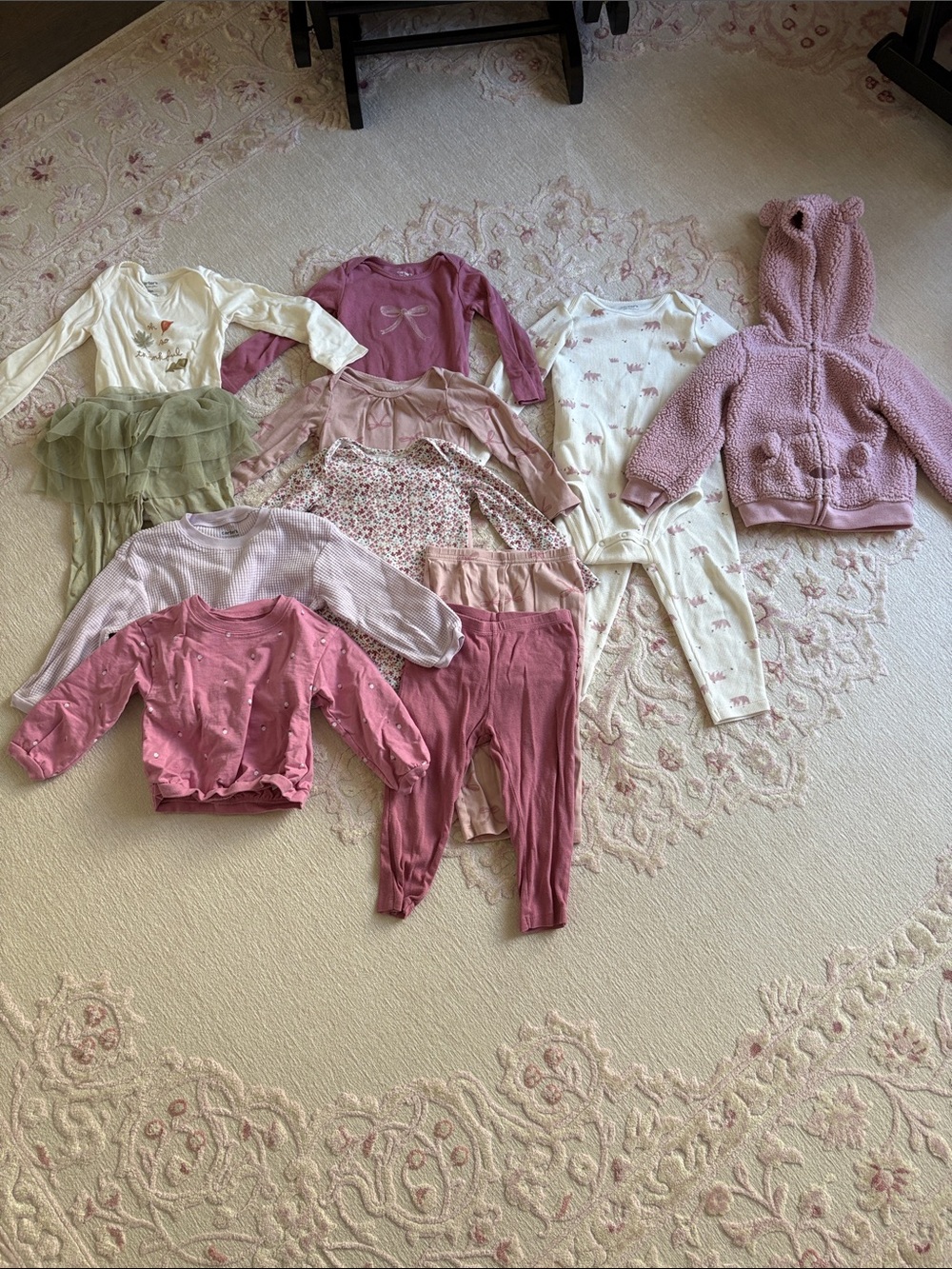 Carter’s baby girl lot, size 18-24 months